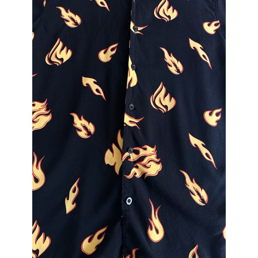 T&C Surf Designs Hawaii All Over Flames Button Up Skater Boi Surfer Men's Size L - Picture 2 of 11